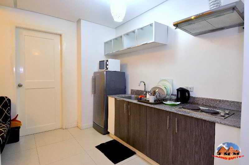 Jmm Apartment Suites Manila Exterior photo