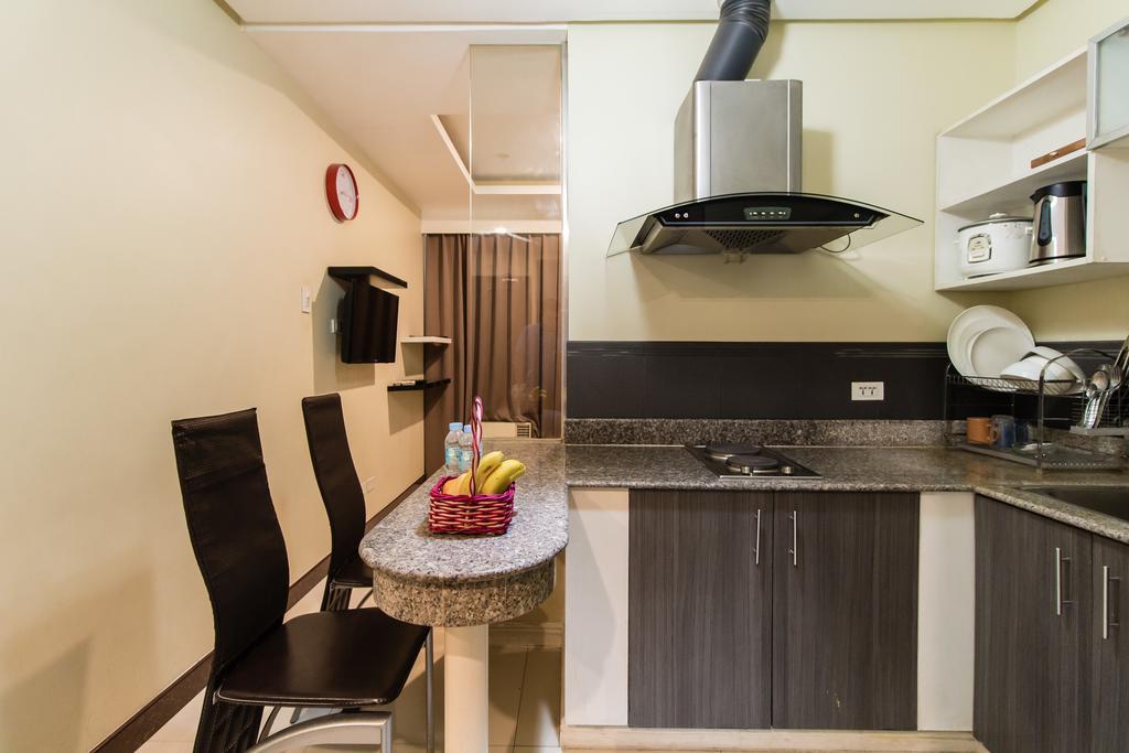 Jmm Apartment Suites Manila Exterior photo